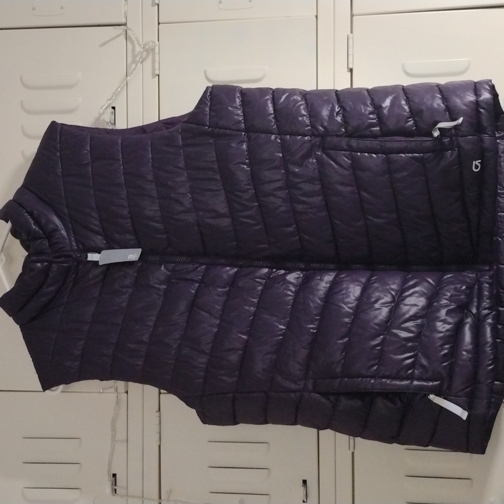 Ladies plum purple Gap fit puffer vest